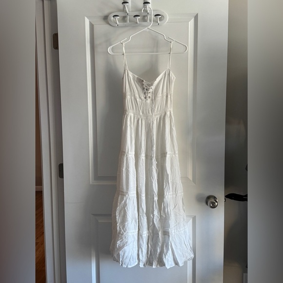 Elegant White Maxi Dress - Picture 6 of 11